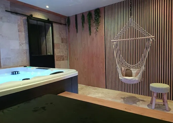 Au Milieu Des Secrets Ferienhaus Vaulx-Milieu